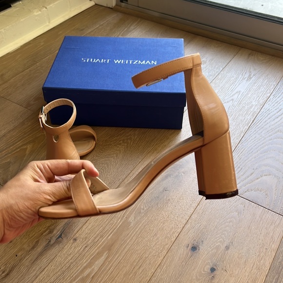 Stuart Weitzman 75mm Nudist
Curve Block Sandals Nude - Picture 10 of 15